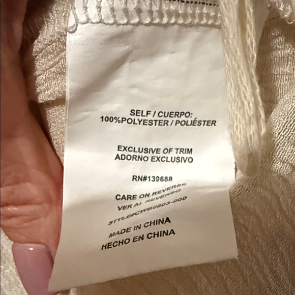 Elegant Cream Crochet Trim Women's Tunic Small - Picture 3 of 9